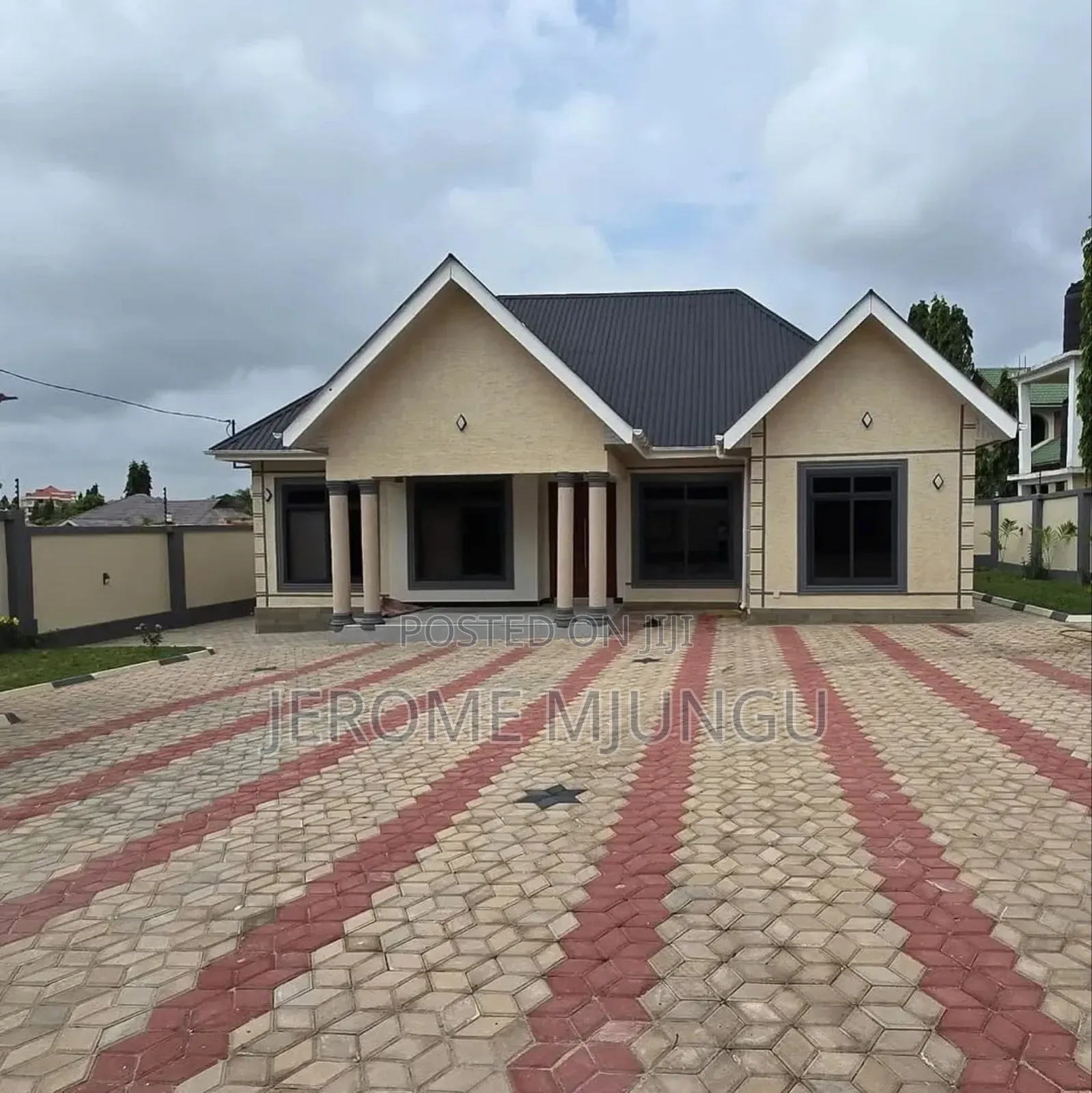 4bdrm House in Goba for sale