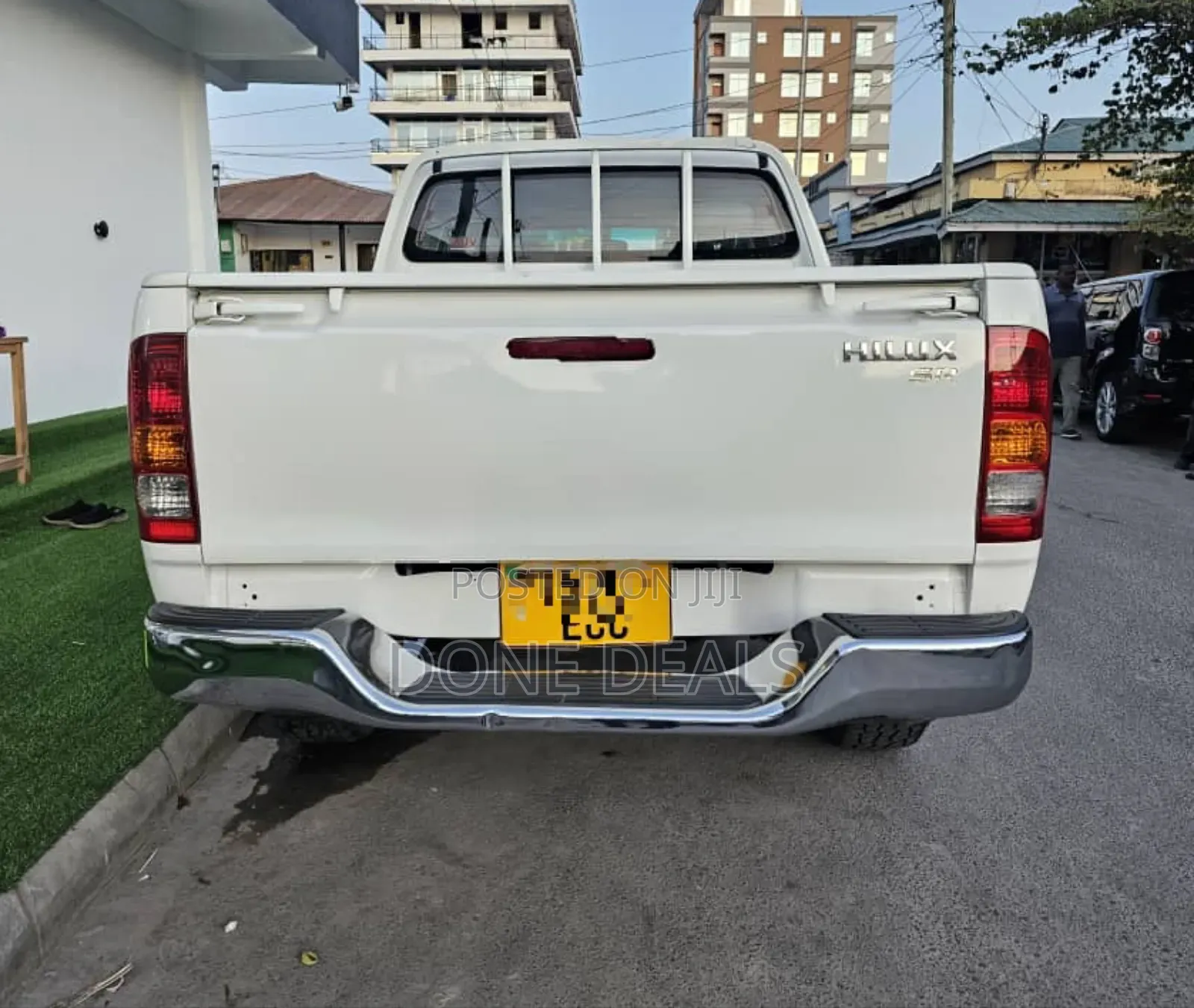 Toyota Hilux 2006 White