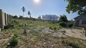 Photo - Plot for Sale CQMT 3000