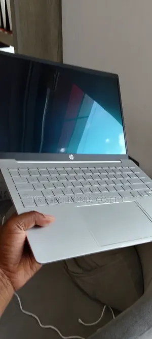 New Laptop HP Pavilion 14 16GB Intel Core I7 SSD 512GB