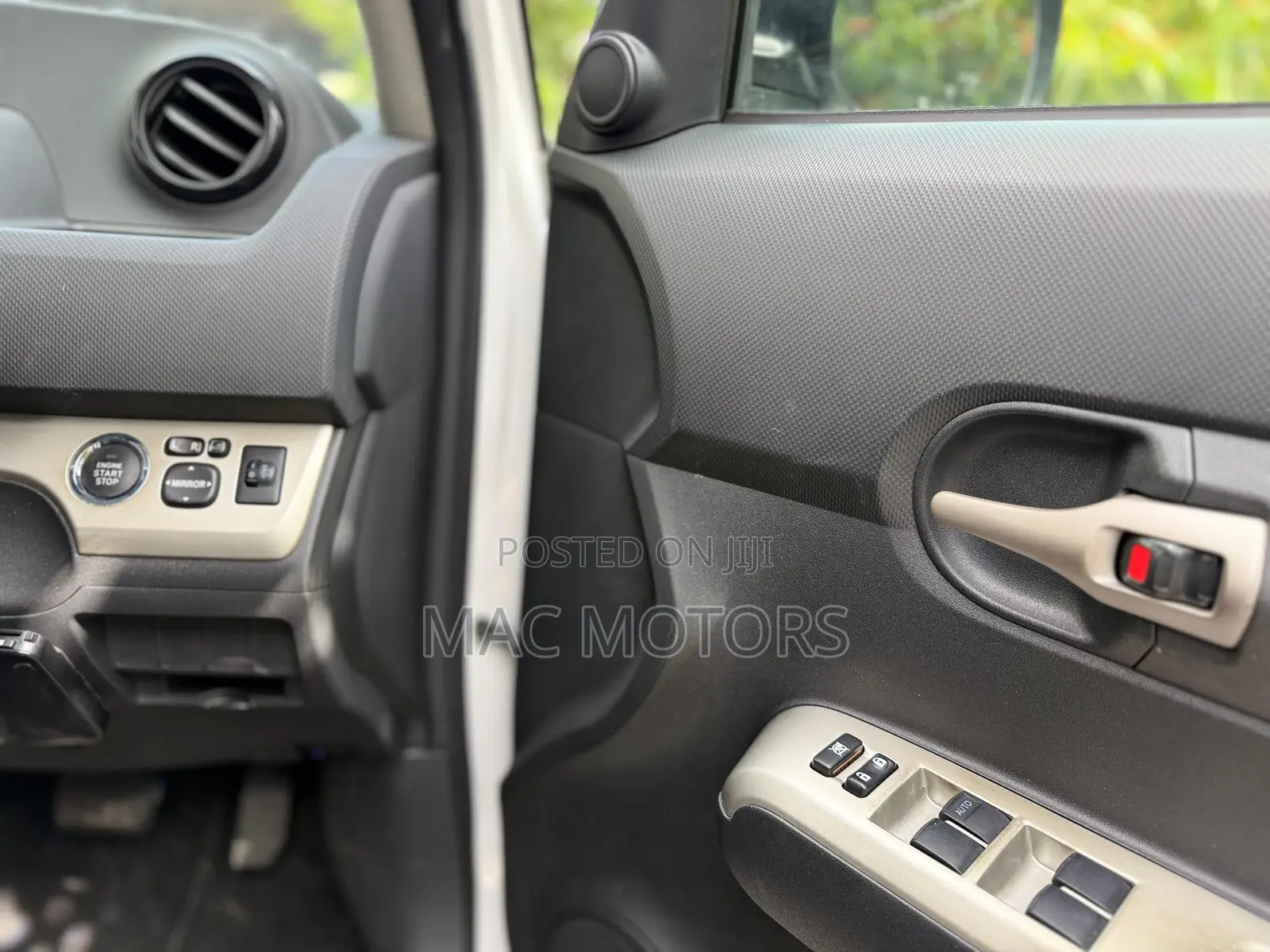 Toyota Corolla Rumion Hatchback 1.5 FWD 2009 White