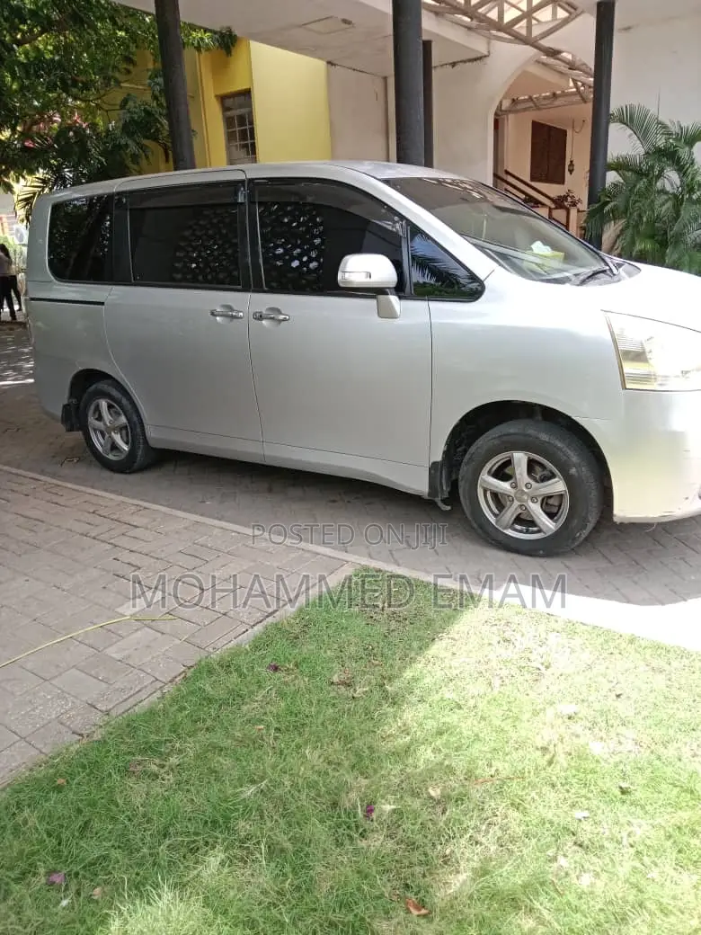 Car Rental / Kukodisha / Toyota