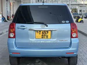 Toyota Raum 2004 Blue