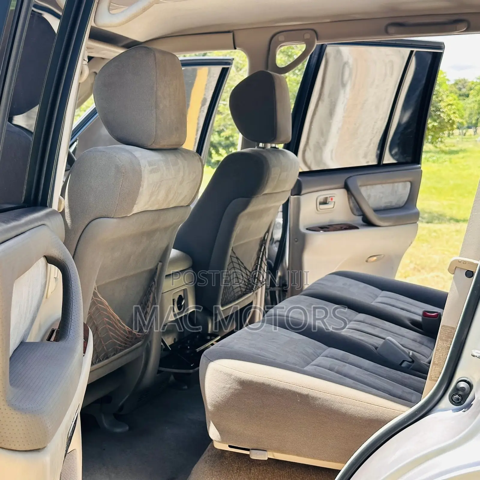 Toyota Land Cruiser 2000 Beige