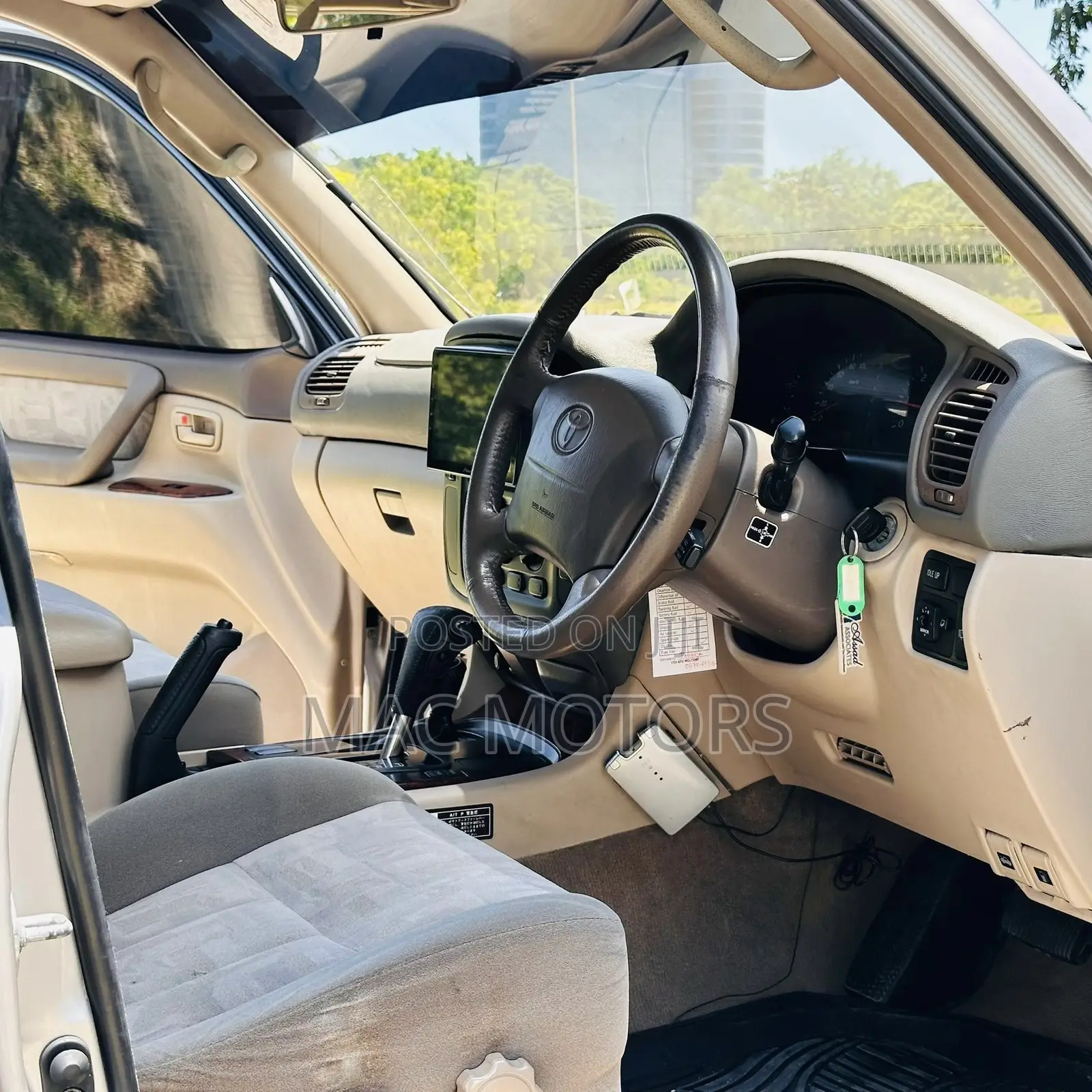 Toyota Land Cruiser 2000 Beige