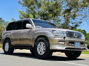 Toyota Land Cruiser 2000 Beige