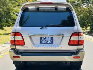 Toyota Land Cruiser 2000 Beige
