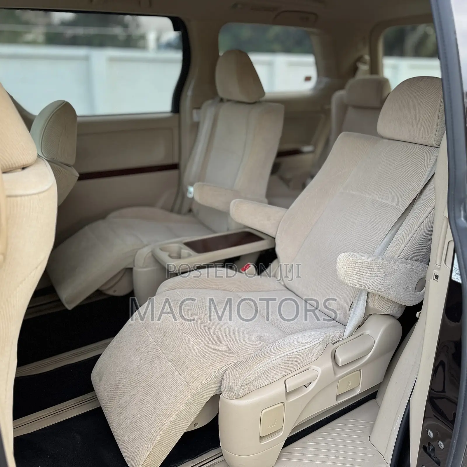 Toyota Vellfire 2009 Purple