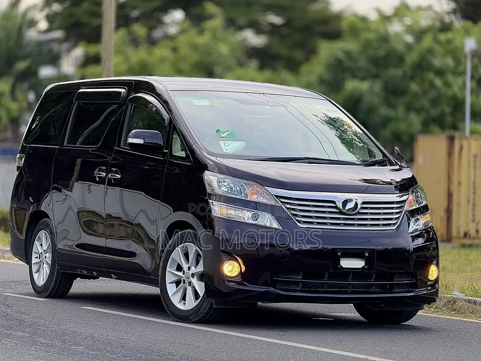 Toyota Vellfire 2009 Purple