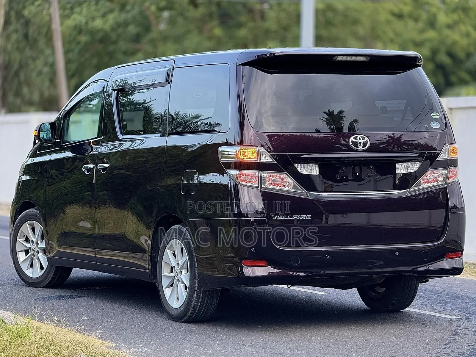 Toyota Vellfire 2009 Purple