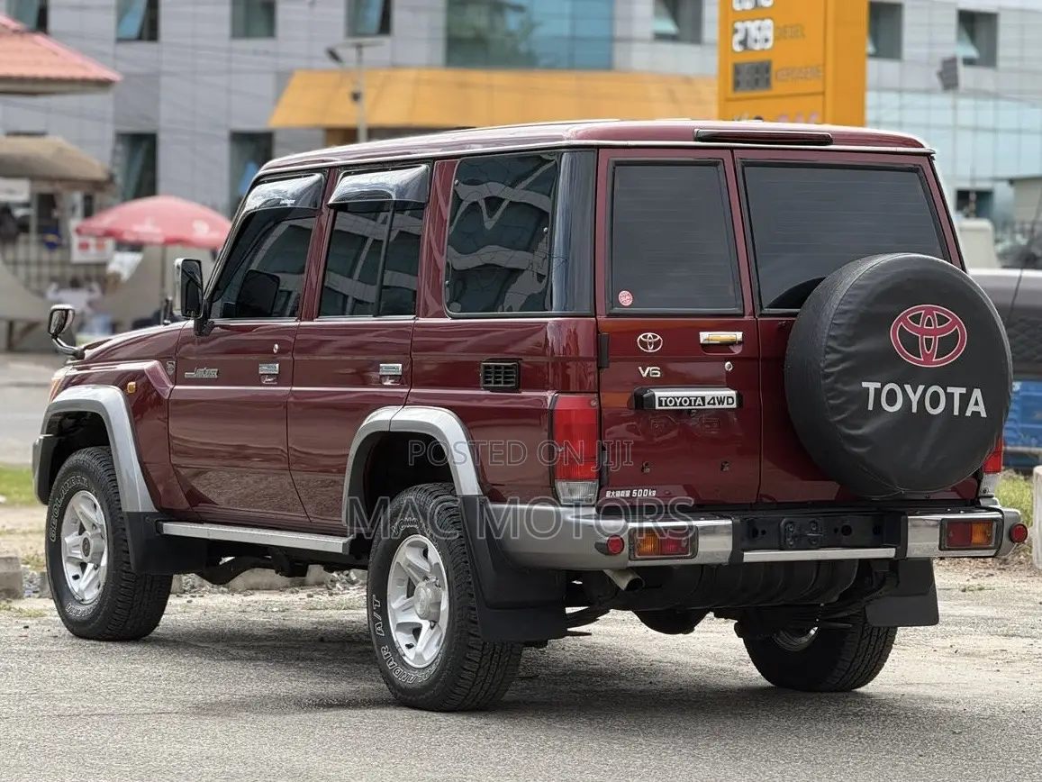 Toyota Land Cruiser 2015 Burgundy