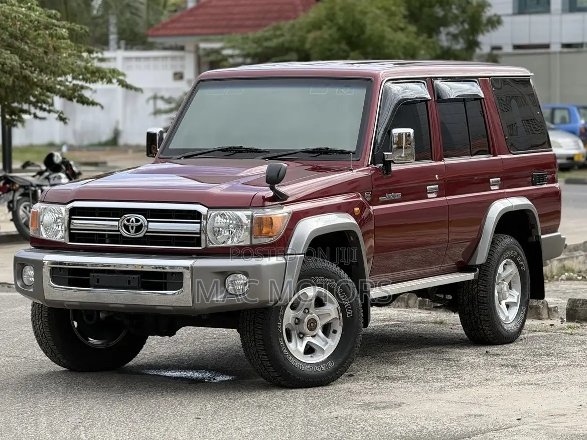 Toyota Land Cruiser 2015 Burgundy