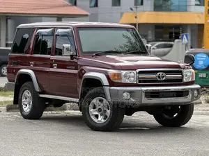 Toyota Land Cruiser 2015 Burgundy