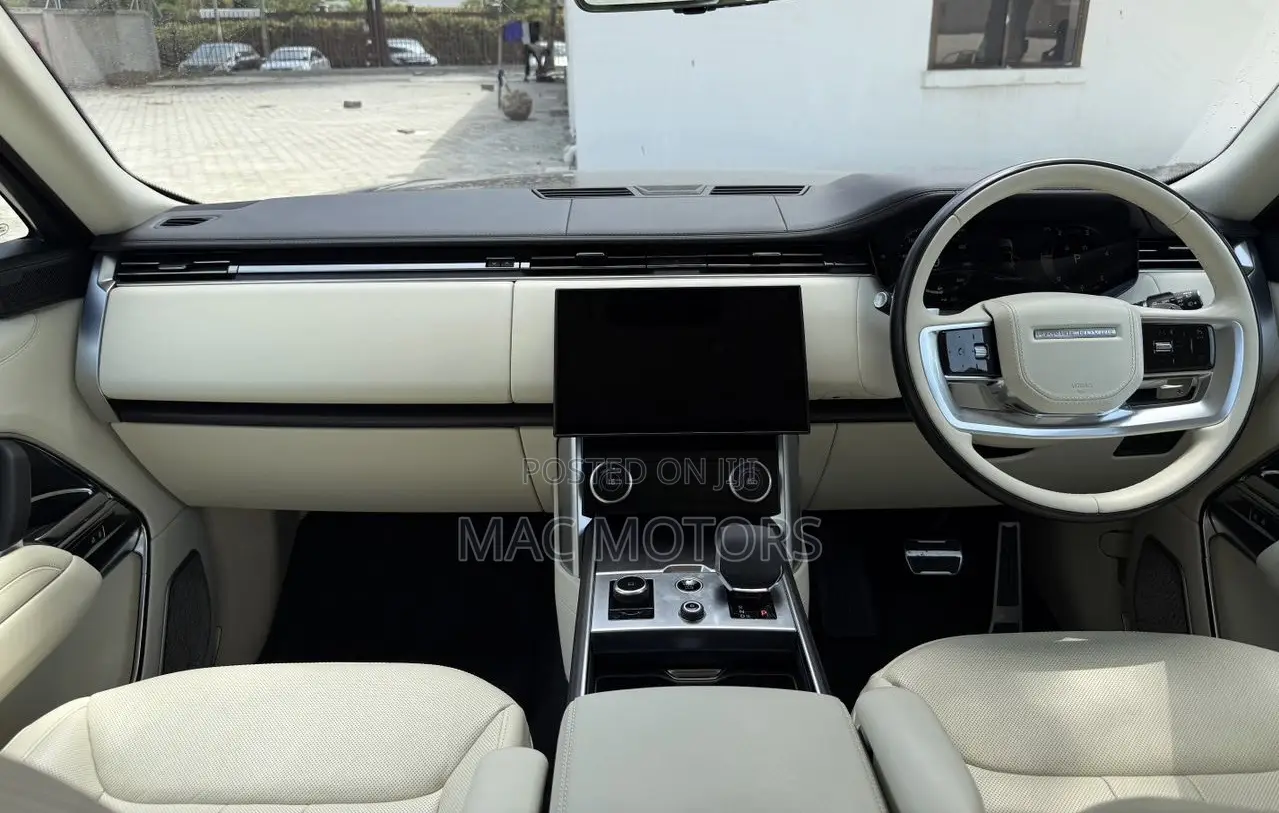 Land Rover Range Rover Vogue 2023 Black