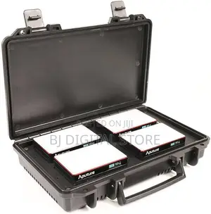 Aputure MC 4-Light Travel Kit With Charging Case