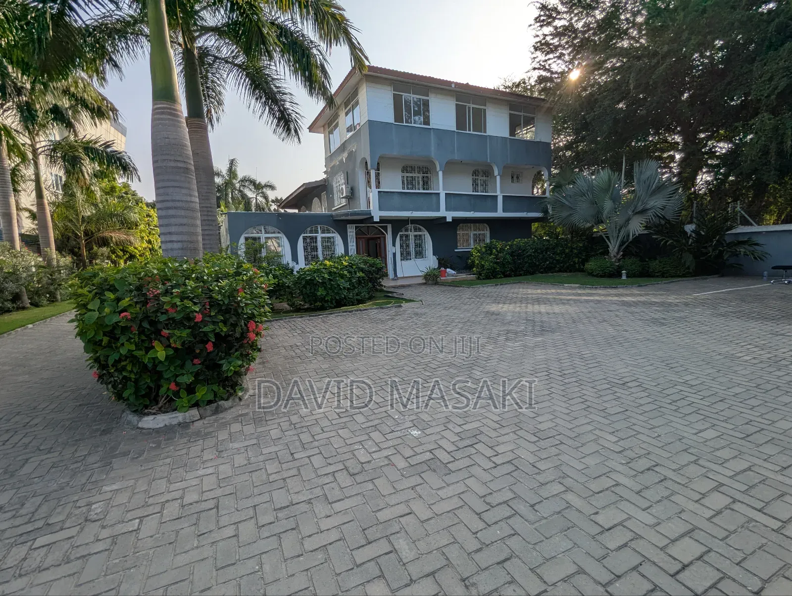 800 Sq M Office Building for Rent in Masaki