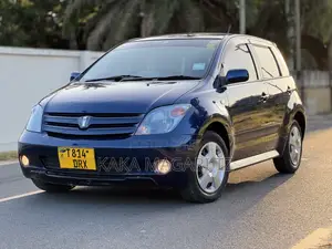 Toyota IST 2004 Blue