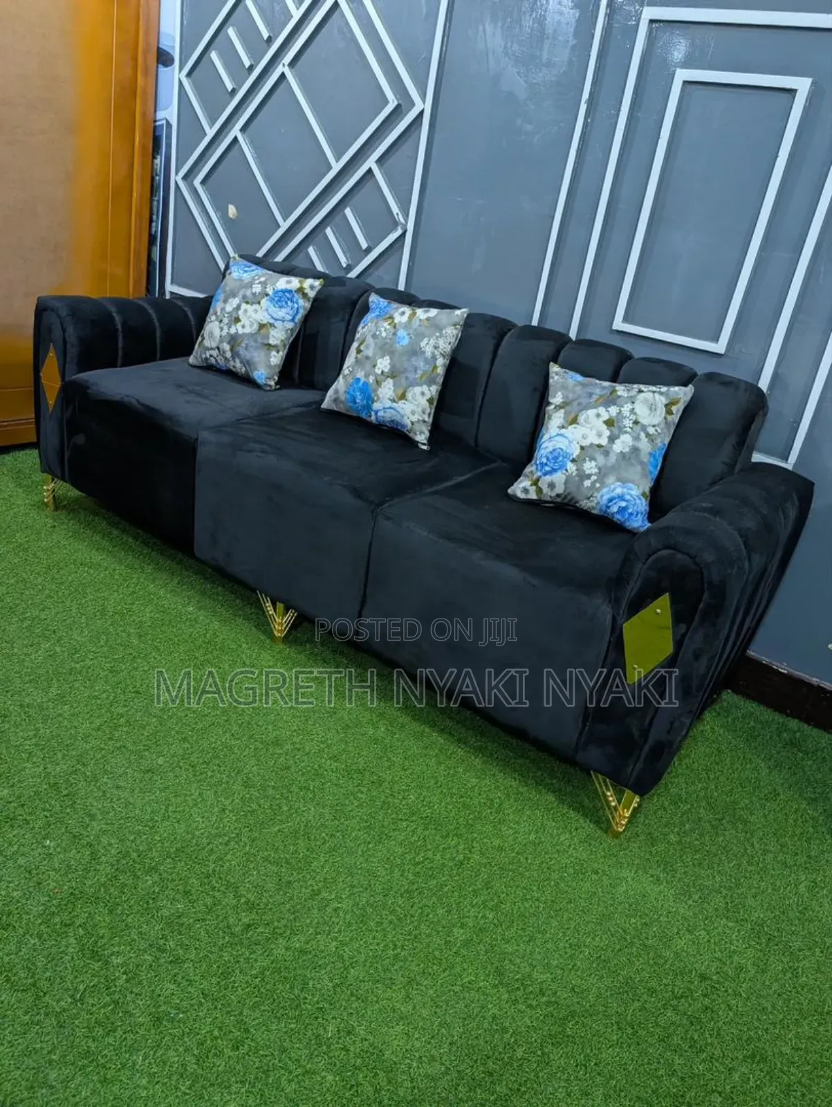 Sofa La Watu Watatu