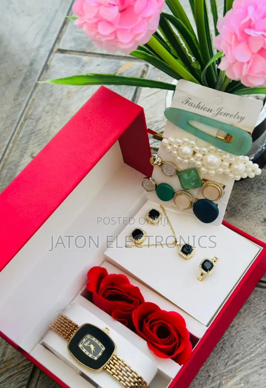 Ladies Valentine Comb New