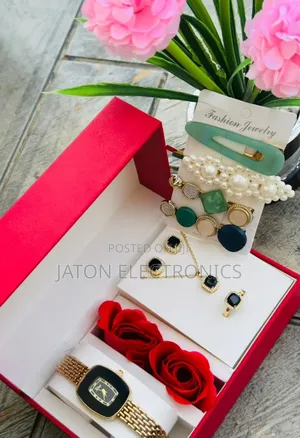 Ladies Valentine Comb New