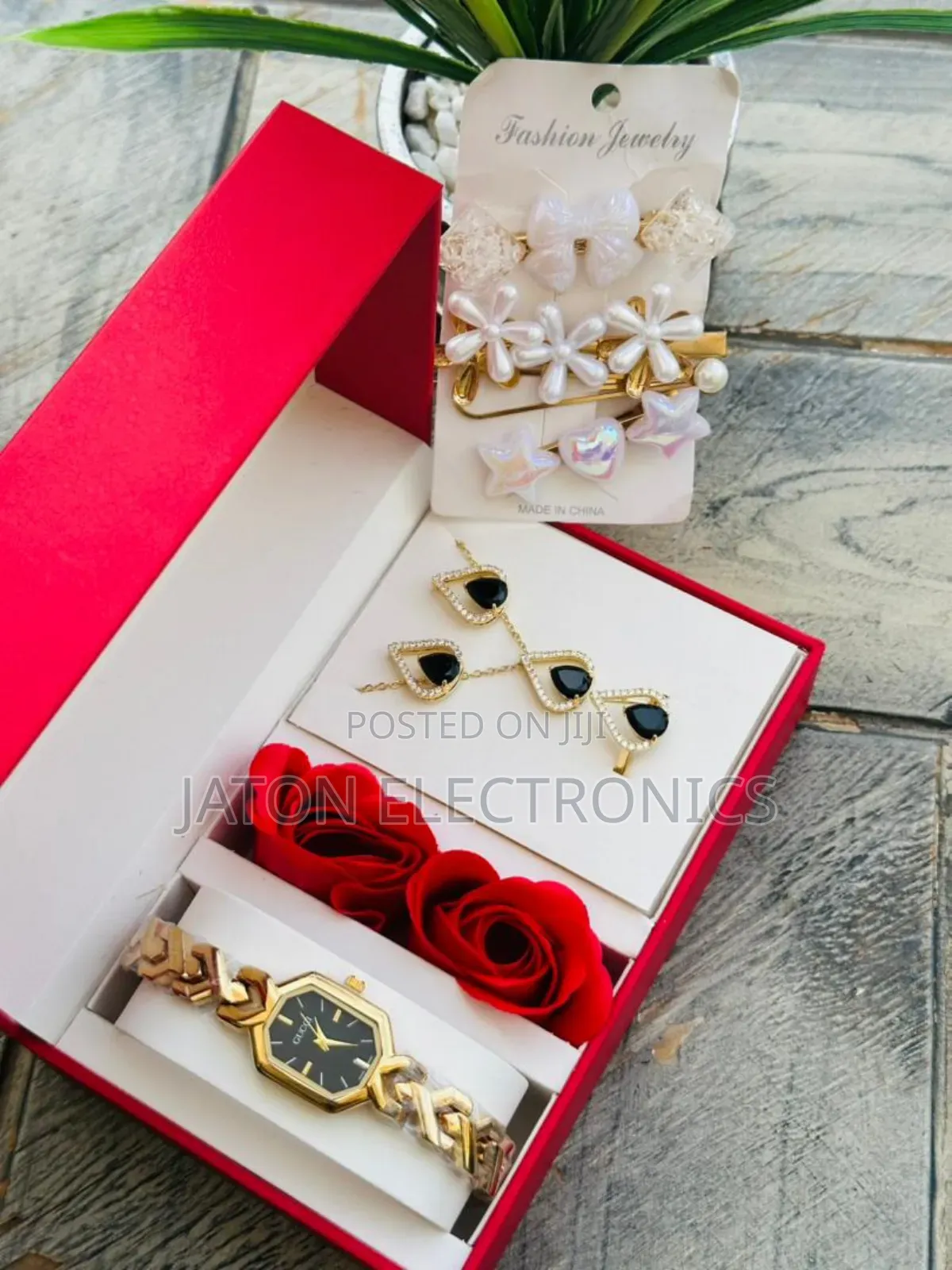 Ladies Valentine Comb New