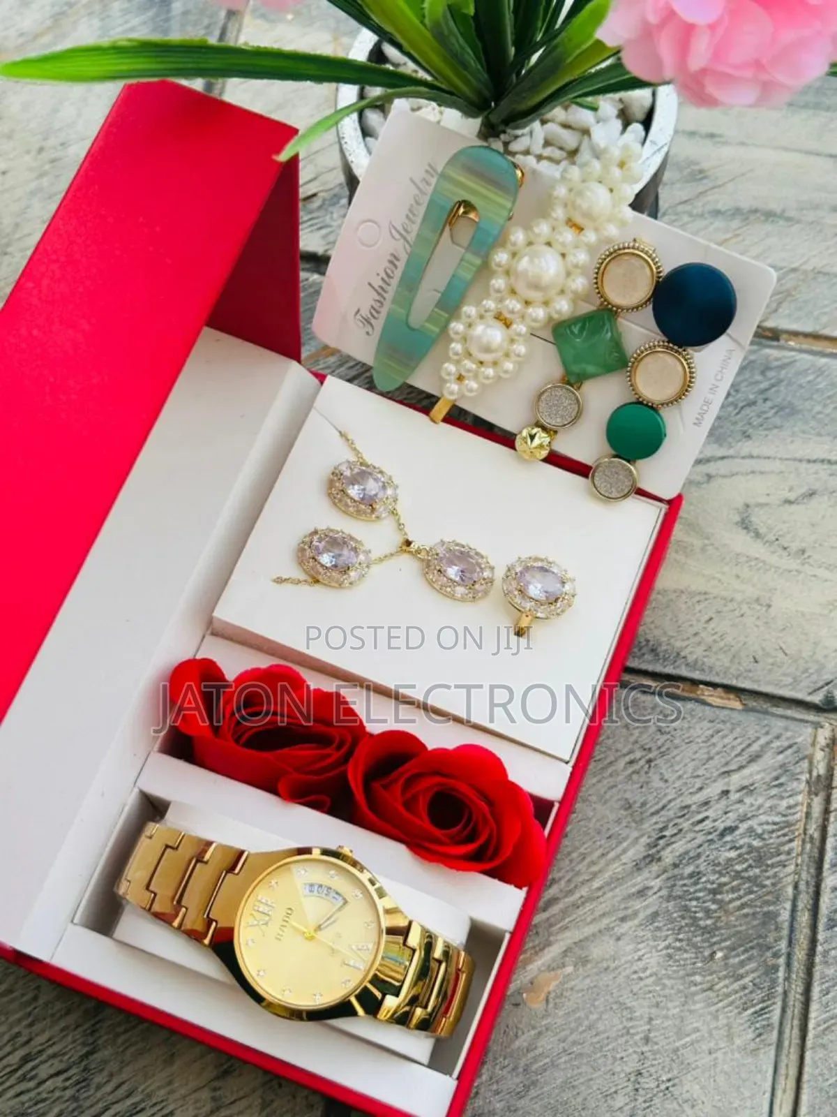Ladies Valentine Comb New