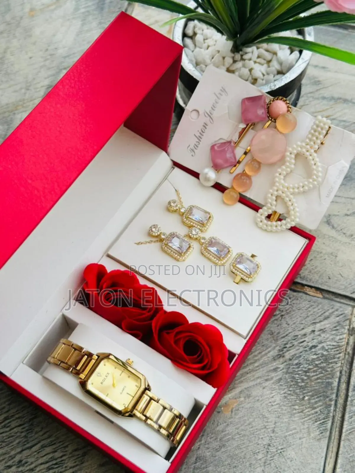 Ladies Valentine Comb New