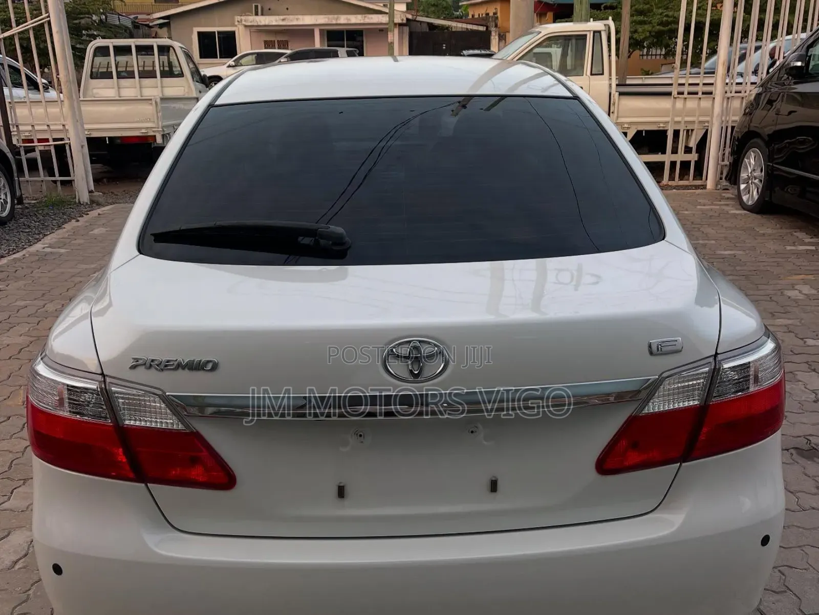 Toyota Premio 2009 White