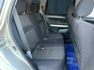 Toyota IST 2004 Gold