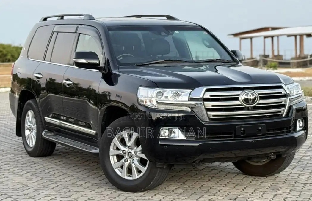 Toyota Land Cruiser 4.6 V8 ZX 2017 Burgundy