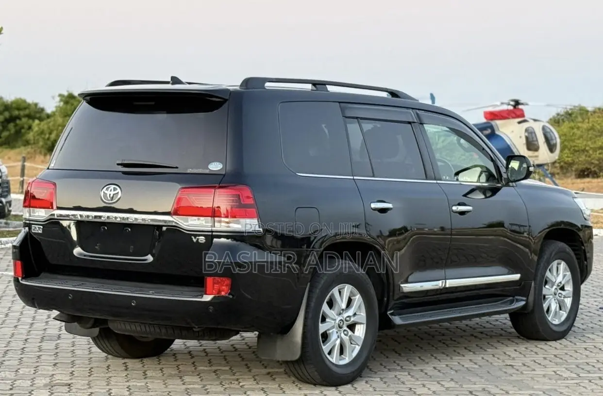 Toyota Land Cruiser 4.6 V8 ZX 2017 Burgundy