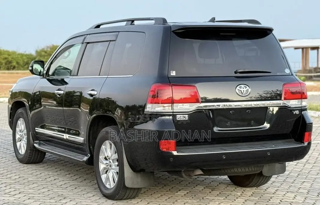 Toyota Land Cruiser 4.6 V8 ZX 2017 Burgundy