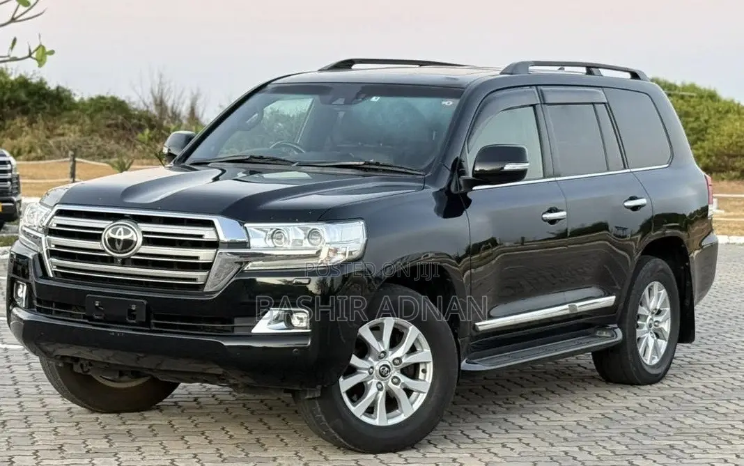 Toyota Land Cruiser 4.6 V8 ZX 2017 Burgundy