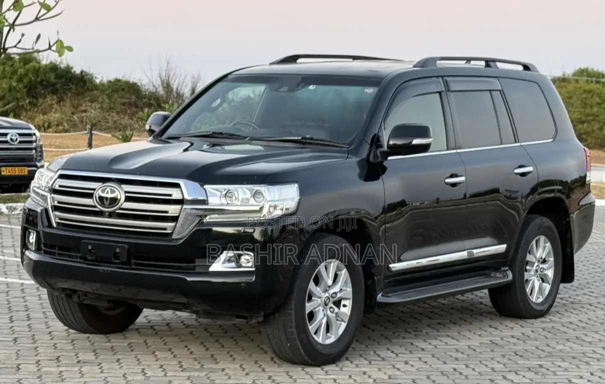 Toyota Land Cruiser 4.6 V8 ZX 2017 Burgundy