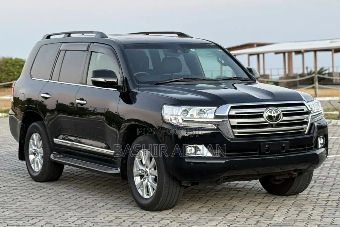 Toyota Land Cruiser 4.6 V8 ZX 2017 Burgundy