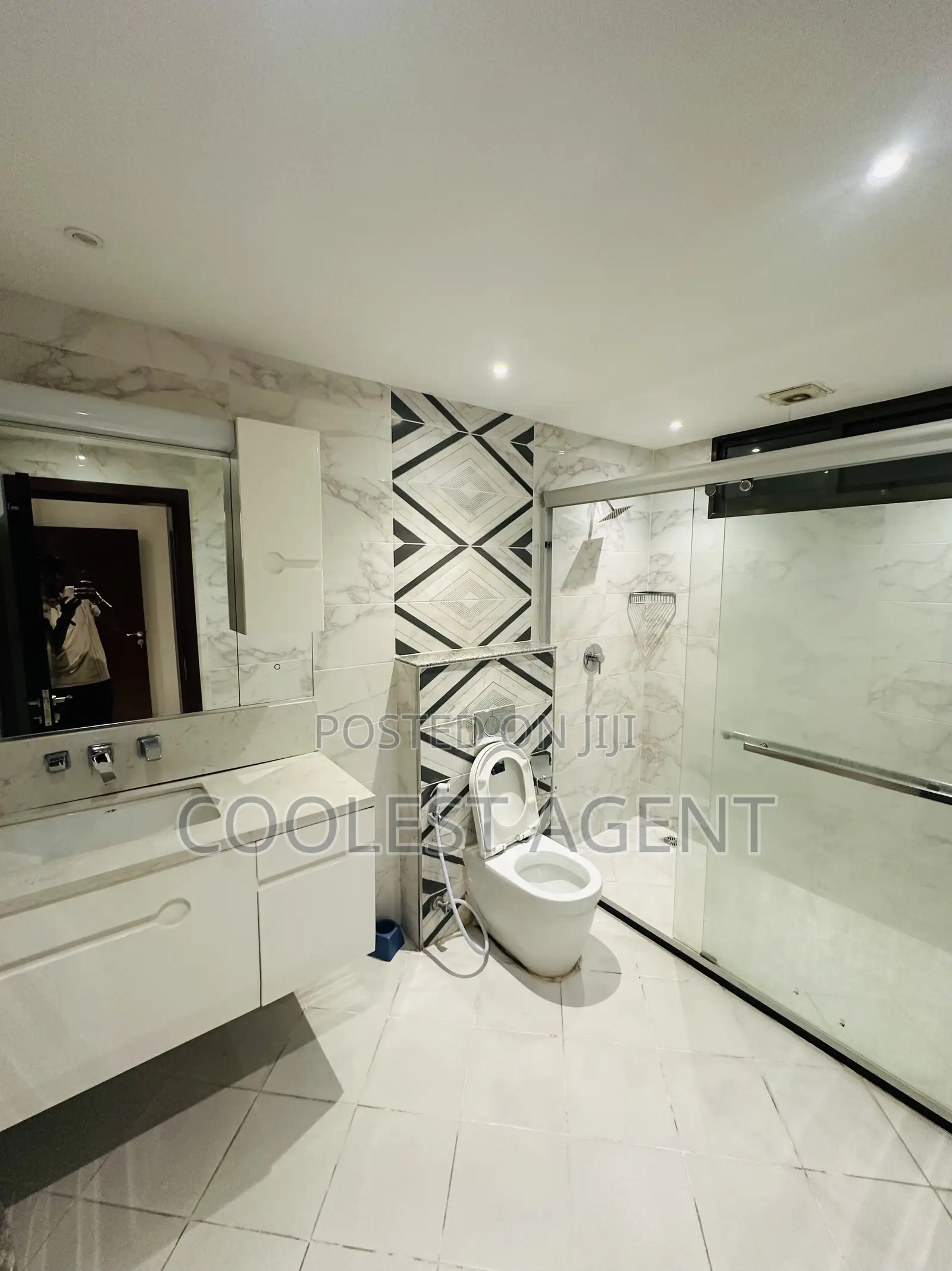 Furnished 4bdrm Apartment in Masaki, Kinondoni for rent