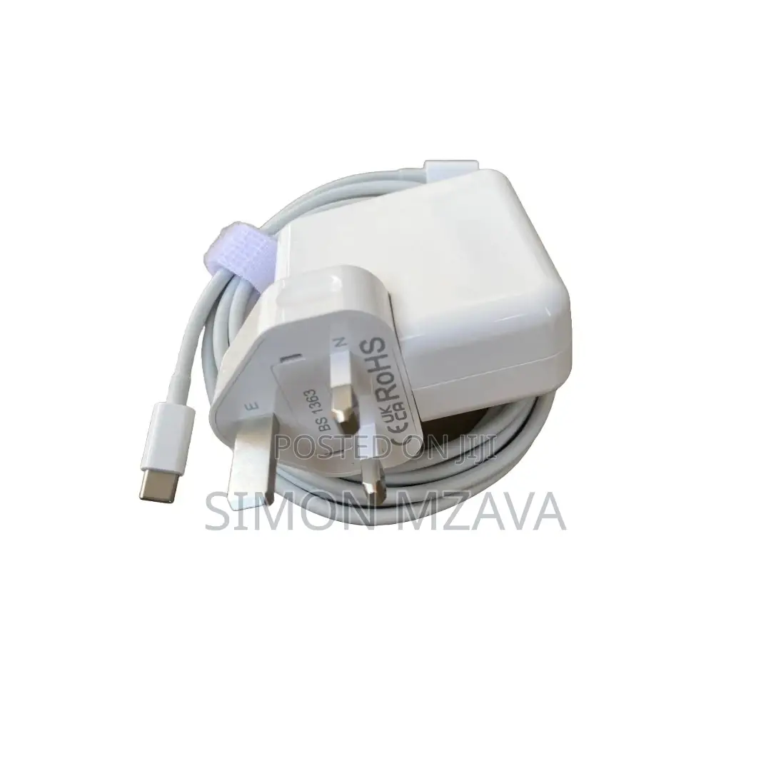 70W Type C Adapter Used to Charge Macbook Pro 14”15”16”.