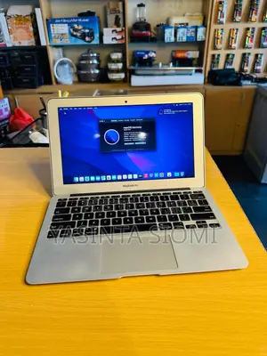 Laptop Apple MacBook Air 2014 4GB Intel Core I3 SSD 128GB