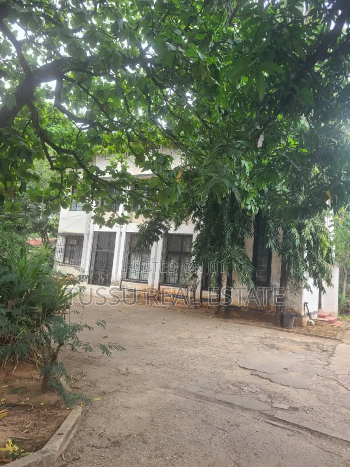 7bdrm House in Regent Estate, Kinondoni for sale