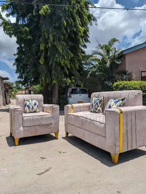 Sofa Set 2:1 Mpyaa Kabisa Ujanja Ni Kuwahi Zipoo Mpya