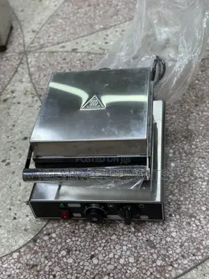 Commercial Nonstick Waffle Iron