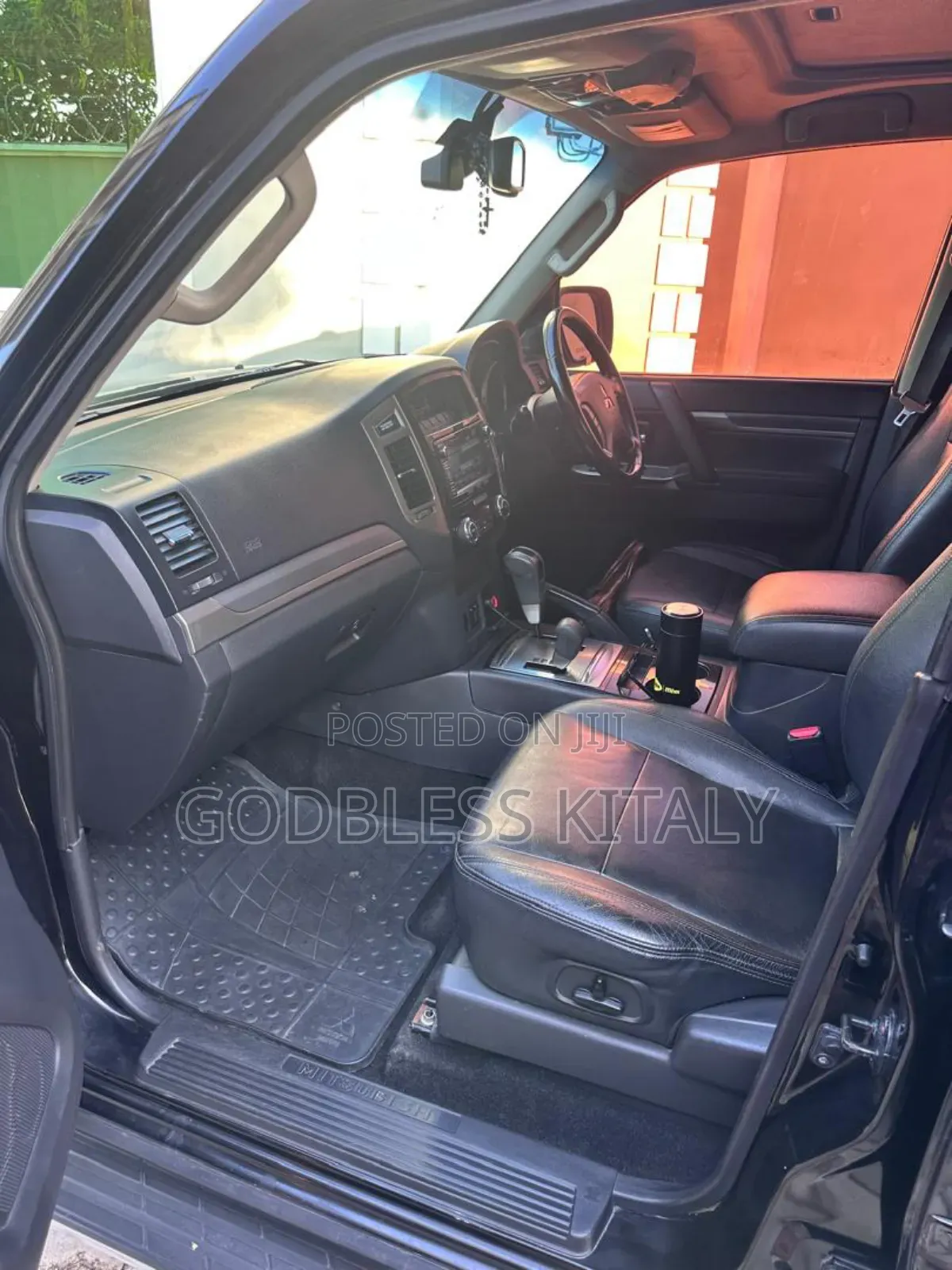 Mitsubishi Pajero 2015 Black