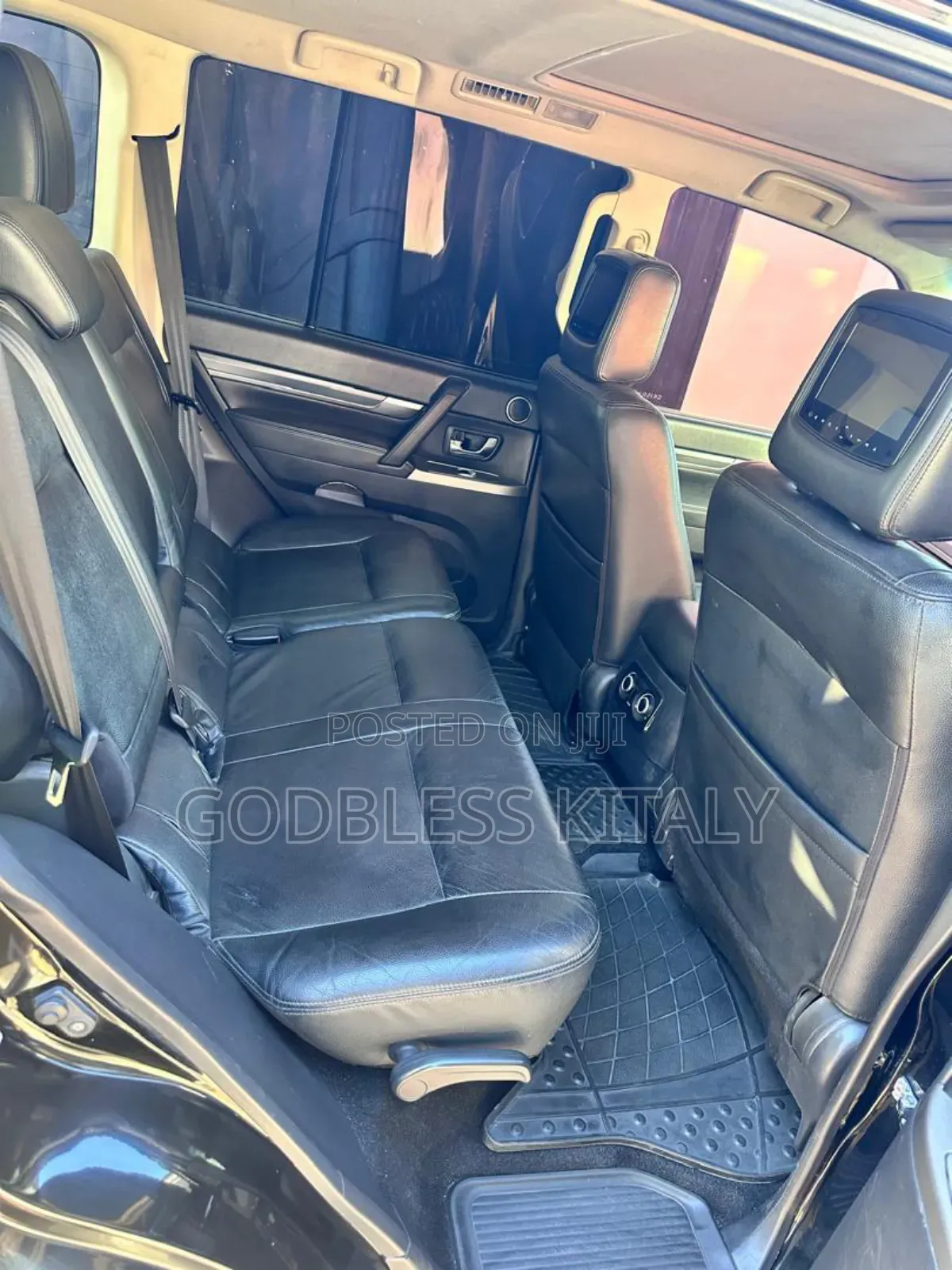 Mitsubishi Pajero 2015 Black