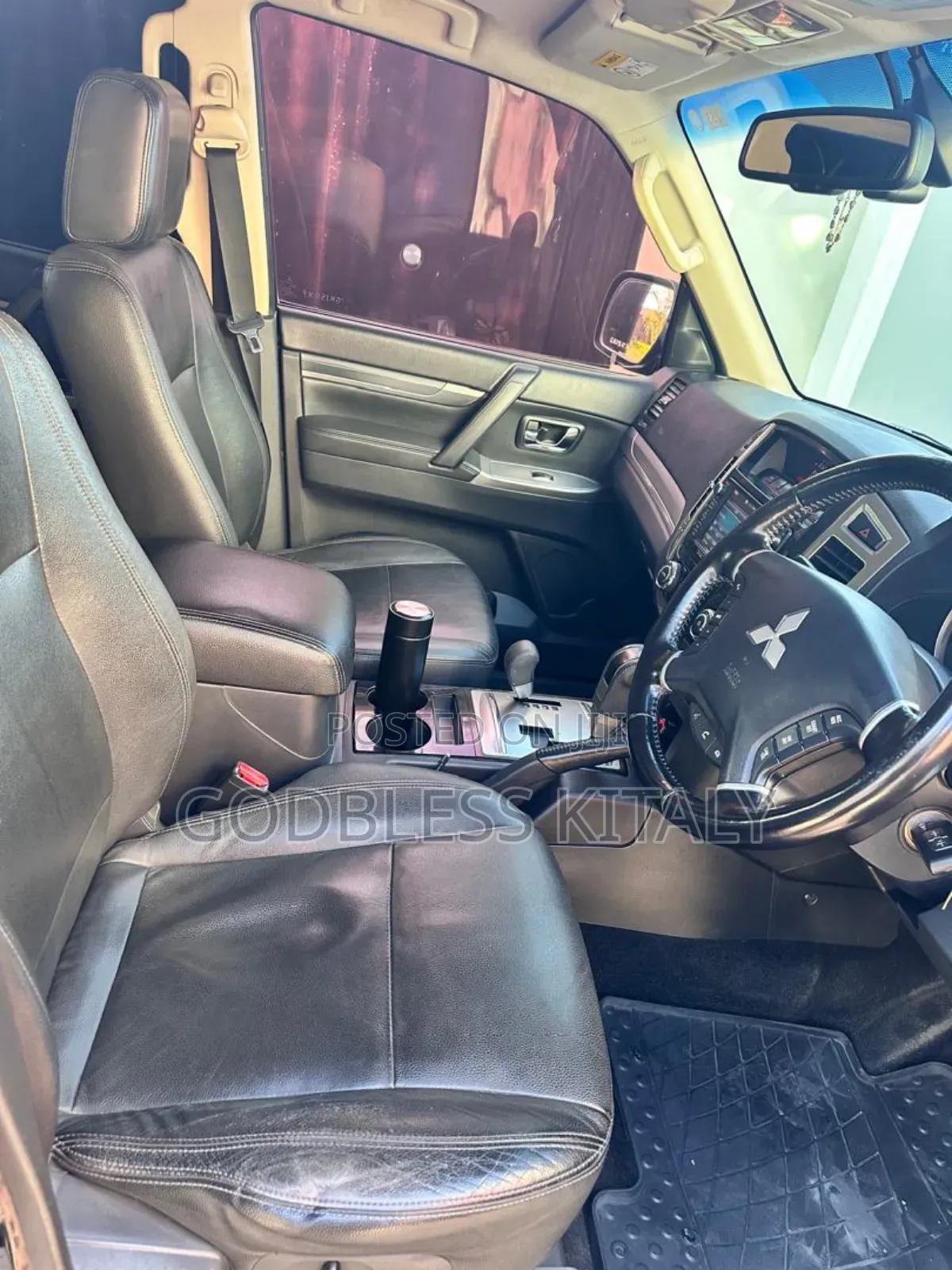 Mitsubishi Pajero 2015 Black