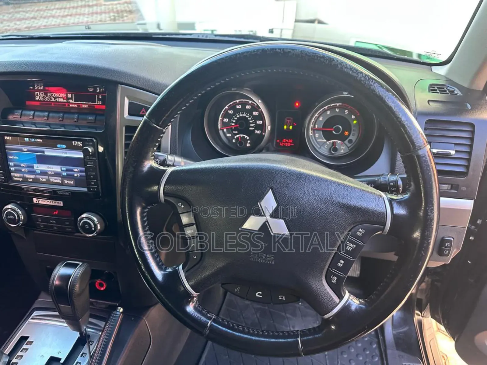 Mitsubishi Pajero 2015 Black