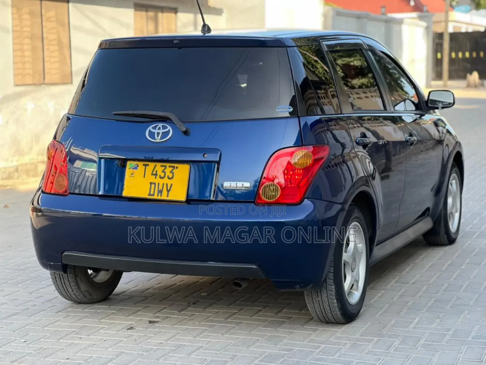 Toyota IST 2005 Blue