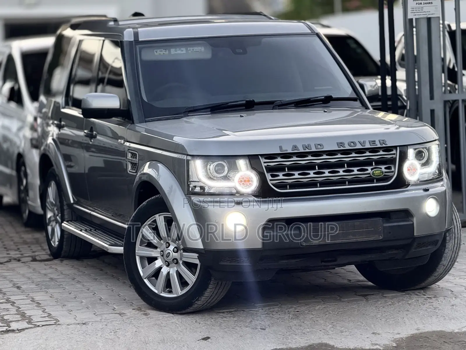 Land Rover Discovery 2015 Gold