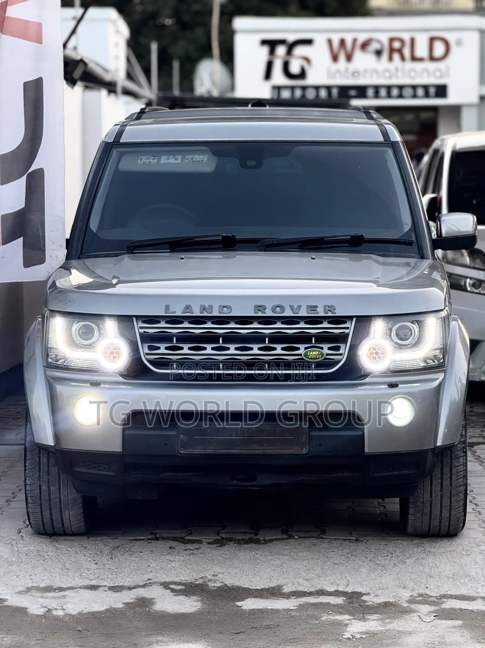 Land Rover Discovery 2015 Gold