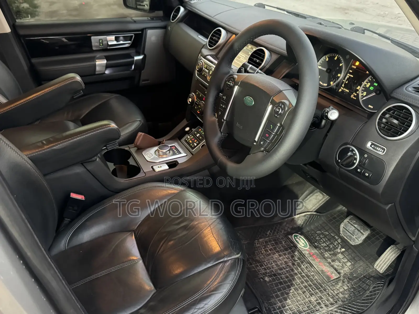 Land Rover Discovery 2015 Gold