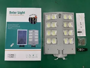 Eneo Lako Linakuwa Na Mwanga Usiku Kucha Taa Solar 2000W